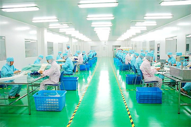 大家知道潔凈工程為什么要安裝風(fēng)淋室？